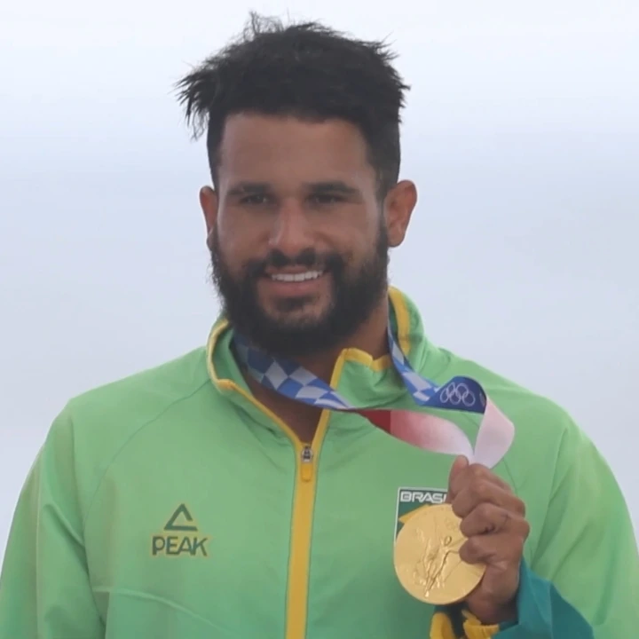 Italo Ferreira Net Worth: Estimate, Sources, and Breakdown